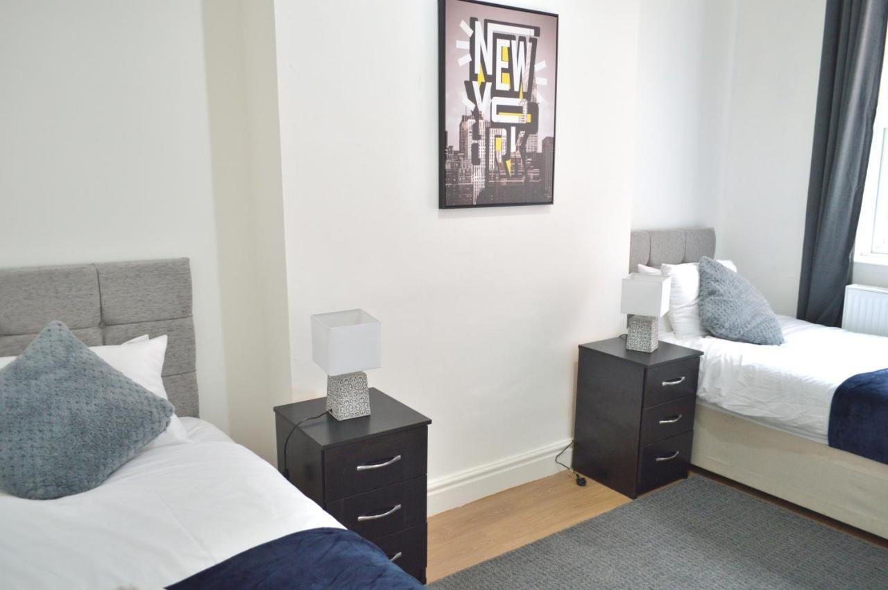 Beautiful Two-Bed Apartment With Driveway Parking Nottingham Zewnętrze zdjęcie